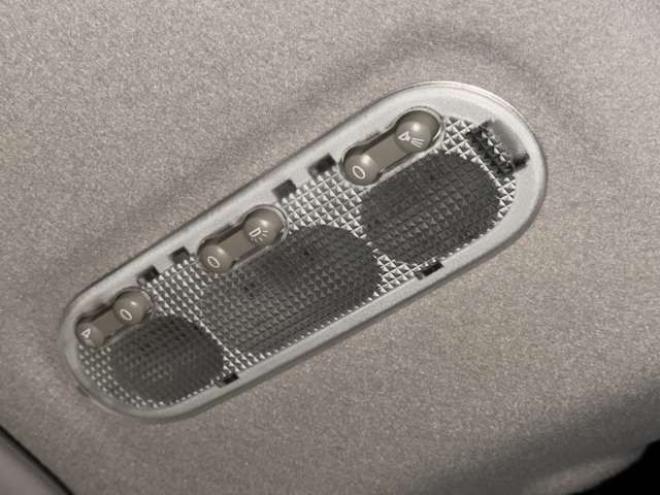 セレナ2.0 ハイウェイスター Vセレクション+Safety 4WD　防錆塗装4WDTVナビBカメエンスタ後席モニタ 2000