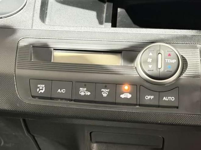 フリード1.5 G エアロ 4WD　防錆塗装4WDキーレスCDエンスタETC夏冬タイヤ 1500