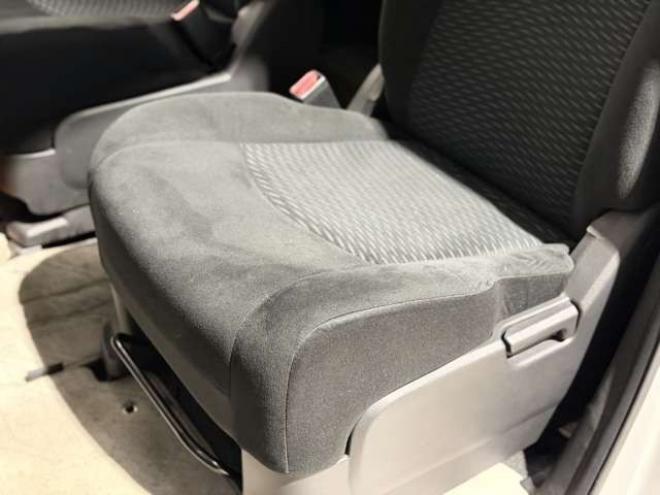 セレナ2.0 20S アンシャンテ 送迎タイプ オートステップ仕様 4WD　防錆塗装4WDスマキーCD 2000