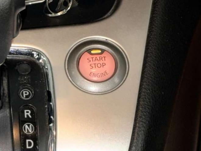 セレナ2.0 20S アンシャンテ 送迎タイプ オートステップ仕様 4WD　防錆塗装4WDスマキーCD 2000