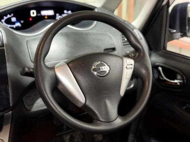 セレナ2.0 20S アンシャンテ 送迎タイプ オートステップ仕様 4WD　防錆塗装4WDスマキーCD 2000