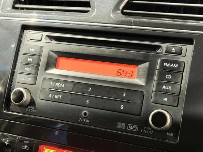 セレナ2.0 20S アンシャンテ 送迎タイプ オートステップ仕様 4WD　防錆塗装4WDスマキーCD 2000