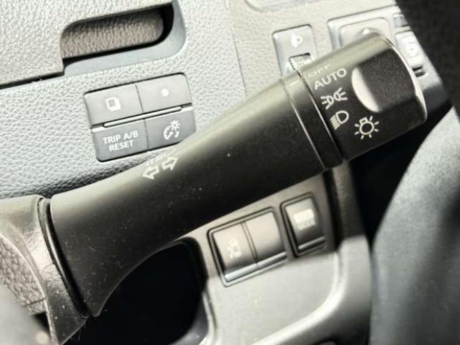 セレナ2.0 20S アンシャンテ 送迎タイプ オートステップ仕様 4WD　防錆塗装4WDスマキーCD 2000