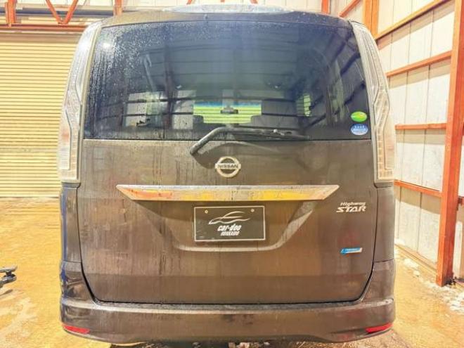 セレナ2.0 ハイウェイスター 4WD　防錆塗装4WDTVナビ 2000