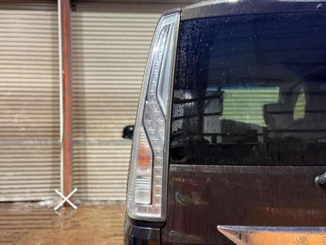 セレナ2.0 ハイウェイスター 4WD　防錆塗装4WDTVナビ 2000