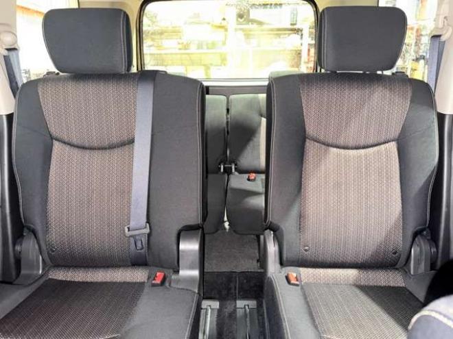 セレナ2.0 ハイウェイスター 4WD　防錆塗装4WDTVナビ 2000