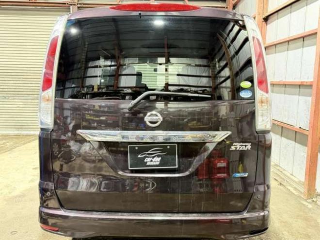 セレナ2.0 ハイウェイスター 4WD　防錆塗装4WDTVナビBカメエンスタ夏冬タイヤ 2000