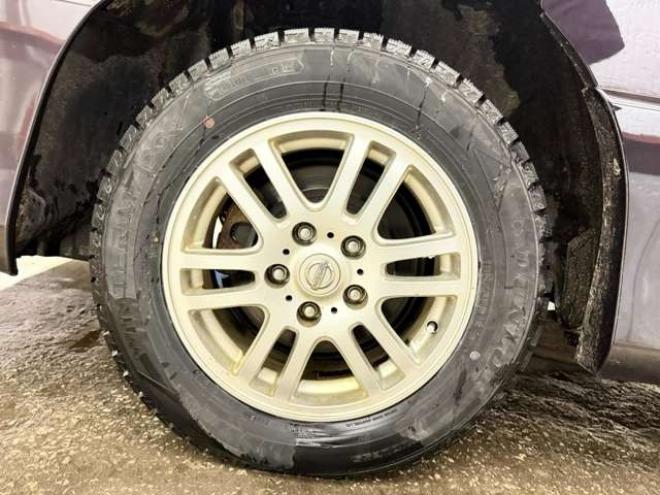 セレナ2.0 ハイウェイスター 4WD　防錆塗装4WDTVナビBカメエンスタ夏冬タイヤ 2000