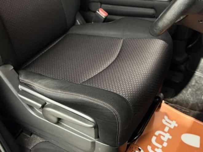 セレナ2.0 ハイウェイスター 4WD　防錆塗装4WDTVナビBカメエンスタ夏冬タイヤ 2000