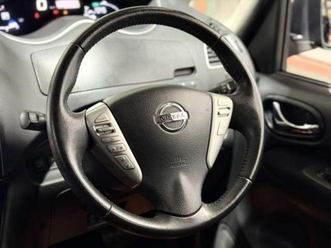 セレナ2.0 ハイウェイスター 4WD　防錆塗装4WDTVナビBカメエンスタ夏冬タイヤ 2000