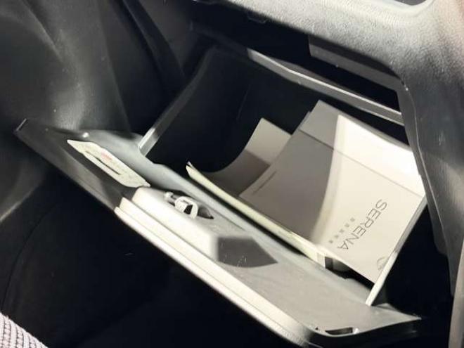 セレナ2.0 ハイウェイスター 4WD　防錆塗装4WDTVナビBカメエンスタ夏冬タイヤ 2000