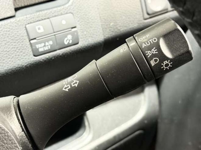 セレナ2.0 ハイウェイスター 4WD　防錆塗装4WDTVナビBカメエンスタ夏冬タイヤ 2000