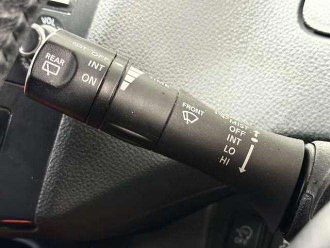 セレナ2.0 ハイウェイスター 4WD　防錆塗装4WDTVナビBカメエンスタ夏冬タイヤ 2000