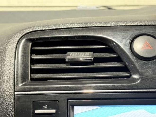 セレナ2.0 ハイウェイスター 4WD　防錆塗装4WDTVナビBカメエンスタ夏冬タイヤ 2000