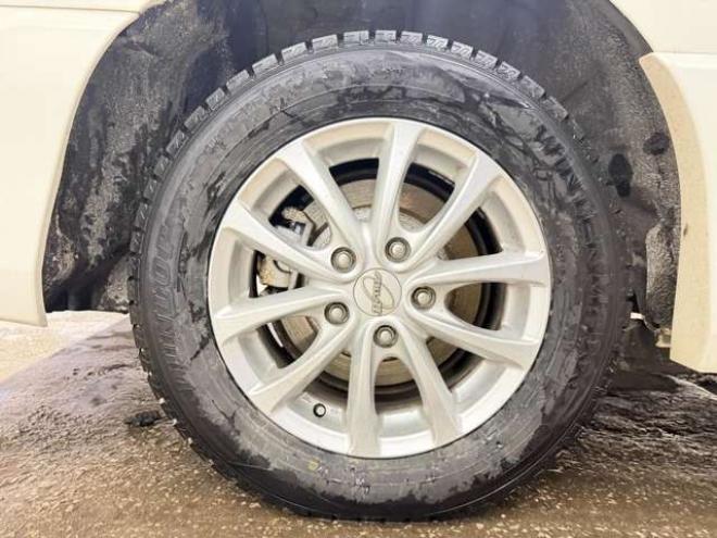 セレナ2.0 ハイウェイスター 4WD　防錆塗装4WDTVナビBカメ 2000