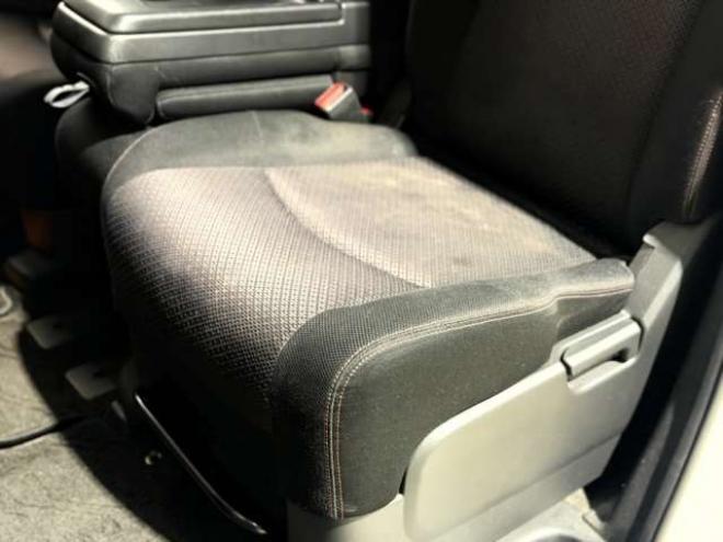 セレナ2.0 ハイウェイスター 4WD　防錆塗装4WDTVナビBカメ 2000