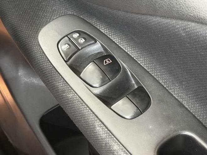 セレナ2.0 ハイウェイスター 4WD　防錆塗装4WDTVナビBカメ 2000