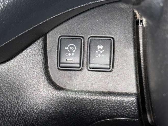 セレナ2.0 20X 4WD　防錆塗装4WDTVナビBカメ後席モニタ 2000