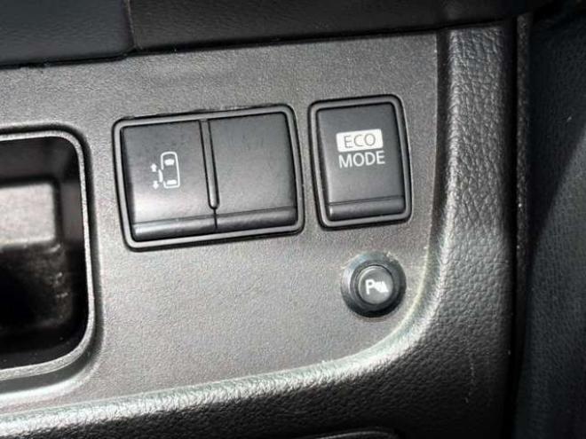 セレナ2.0 20X 4WD　防錆塗装4WDTVナビBカメ後席モニタ 2000