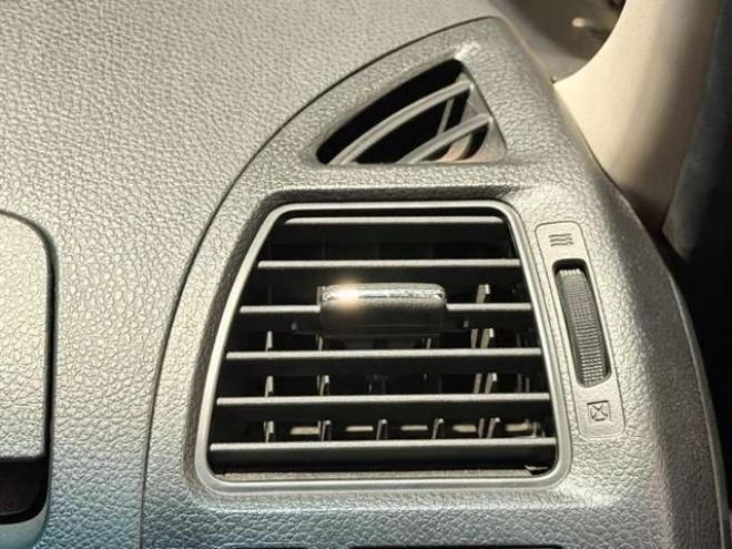 セレナ2.0 20S 4WD　防錆塗装4WDキーレスCDETC夏冬タイヤ 2000