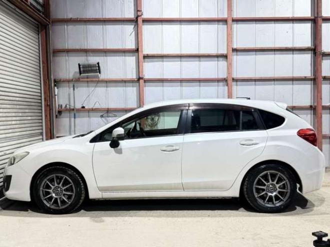 インプレッサスポーツ 2.0 i 4WD　防錆塗装4WDTVナビBカメエンスタ 2000