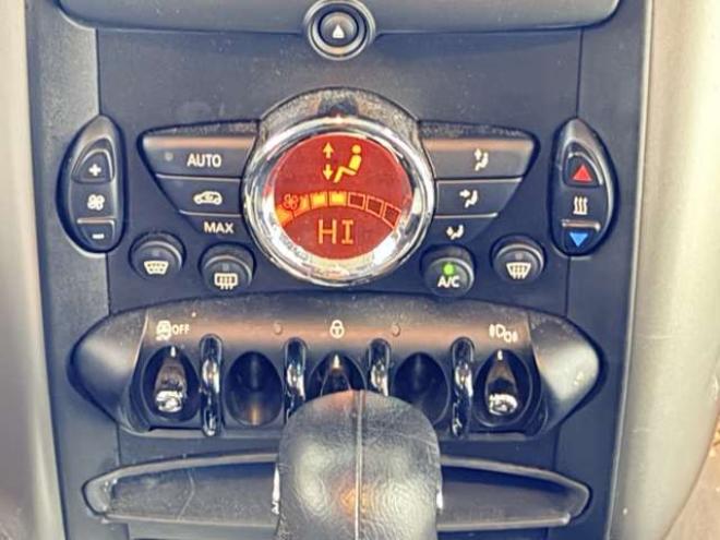 ミニクロスオーバー クーパー D オール4 4WD　防錆塗装4WDディーゼルキーレスETC 正規輸入車 2000