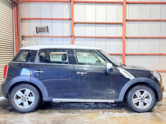 ミニクロスオーバー クーパー D オール4 4WD　防錆塗装4WDディーゼルキーレスETC 正規輸入車 2000