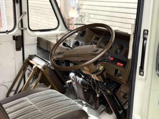 クイックデリバリークイックデリバリー　全塗装車キッチンカーレンタカーアップ 2WD 2400