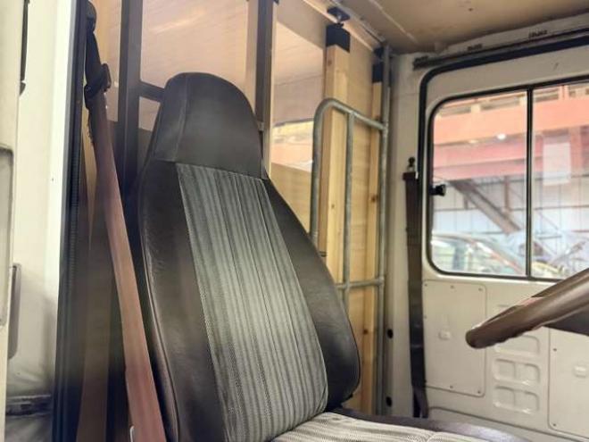 クイックデリバリークイックデリバリー　全塗装車キッチンカーレンタカーアップ 2WD 2400