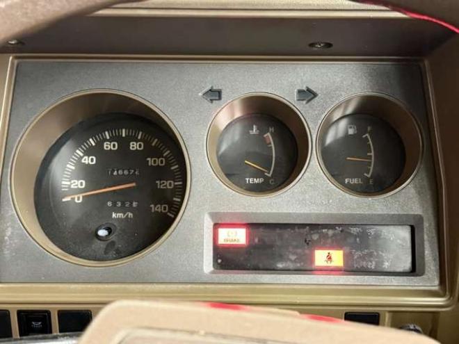 クイックデリバリークイックデリバリー　全塗装車キッチンカーレンタカーアップ 2WD 2400