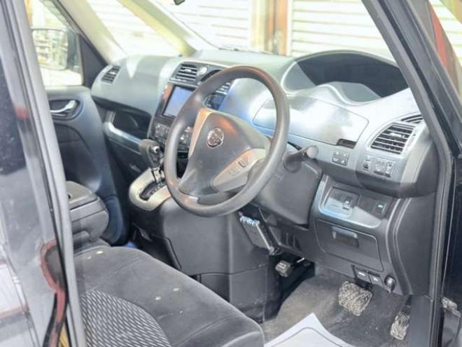 セレナ2.0 20X 4WD　防錆塗装4WDTVナビBカメETC後席モニタ 2000