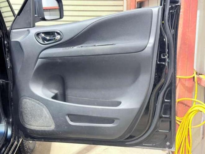 セレナ2.0 20X 4WD　防錆塗装4WDTVナビBカメETC後席モニタ 2000