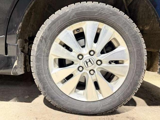 ステップワゴン2.0 スパーダ S 4WD　防錆塗装4WDTVナビBカメETC後席モニタ 2000