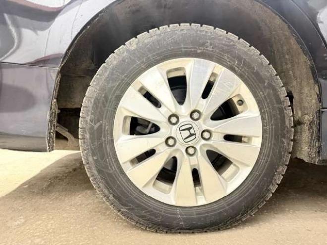 ステップワゴン2.0 スパーダ S 4WD　防錆塗装4WDTVナビBカメETC後席モニタ 2000