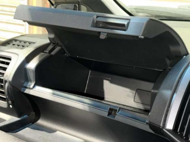 ステップワゴン2.0 スパーダ S 4WD　防錆塗装4WDTVナビBカメETC後席モニタ 2000