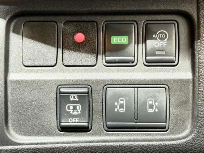 セレナ2.0 ハイウェイスター プロパイロット エディション 4WD　ユーザー買取車防錆塗装4WDドラレコTVナビBカメETC後席モニタエンスタ 2000