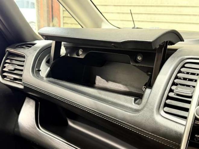 セレナ2.0 ハイウェイスター プロパイロット エディション 4WD　ユーザー買取車防錆塗装4WDドラレコTVナビBカメETC後席モニタエンスタ 2000