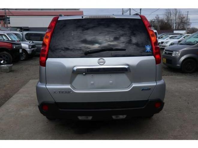 エクストレイル2.0 20GT ディーゼルターボ 4WD　6速マニュアル・ナビ・TV・Bカメラ 2000