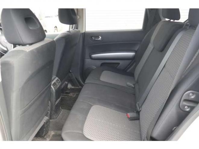 エクストレイル2.0 20GT ディーゼルターボ 4WD　6速マニュアル・ナビ・TV・Bカメラ 2000