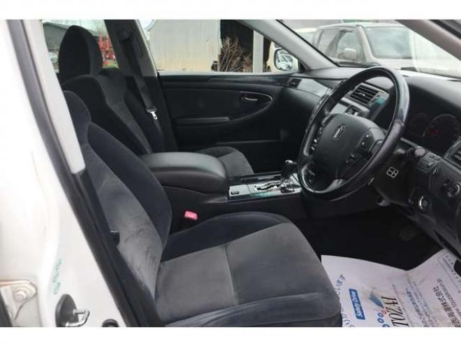 クラウンアスリート 2.5 i-Four 4WD　ナビ・TV・Bカメラ・スマートキー 2500