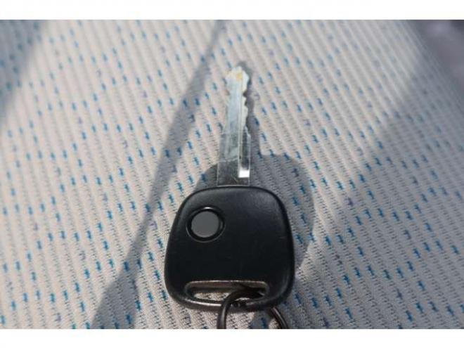 アルトエコ L 4WD　アイドリングストップ・ナビ・TV・キーレス・4.5万キロ 660