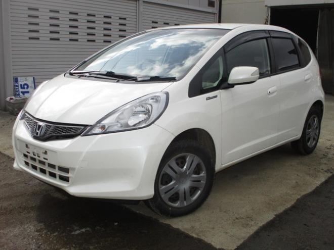 フィット1.3 G 10thアニバーサリー 4WD　6.2万キロ・後期型・ナビ・TV・スマートキー 1300