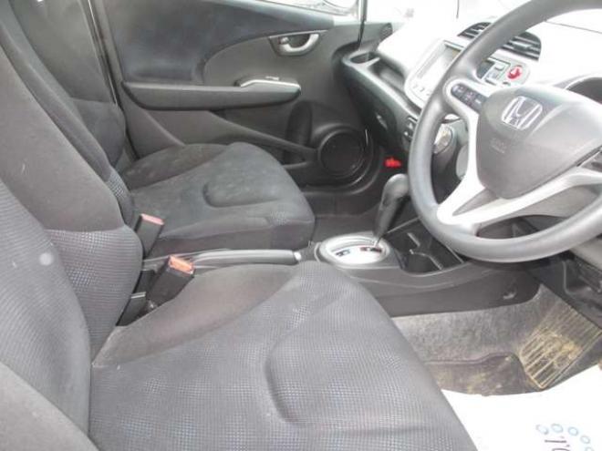 フィット1.3 G 10thアニバーサリー 4WD　6.2万キロ・後期型・ナビ・TV・スマートキー 1300