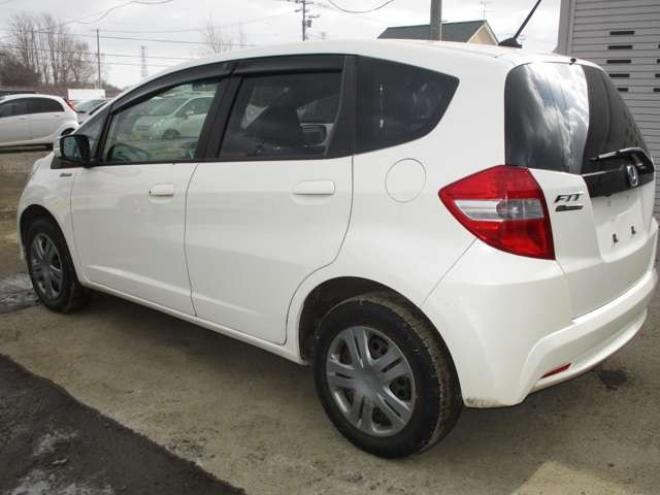 フィット1.3 G 10thアニバーサリー 4WD　6.2万キロ・後期型・ナビ・TV・スマートキー 1300