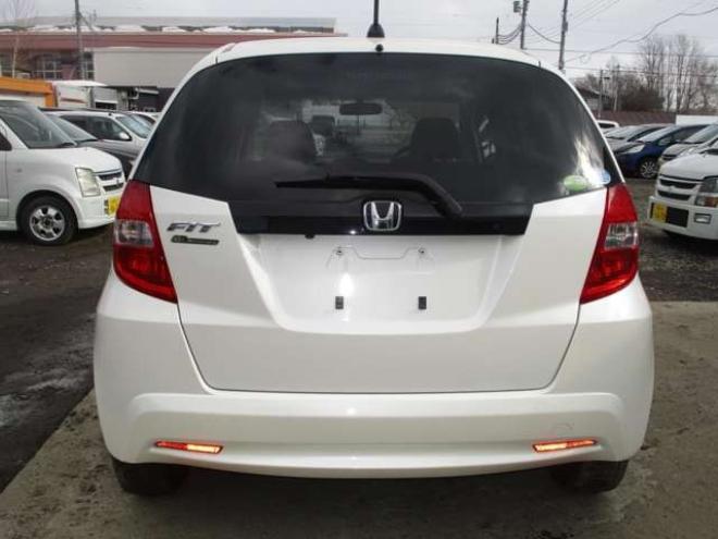 フィット1.3 G 10thアニバーサリー 4WD　6.2万キロ・後期型・ナビ・TV・スマートキー 1300