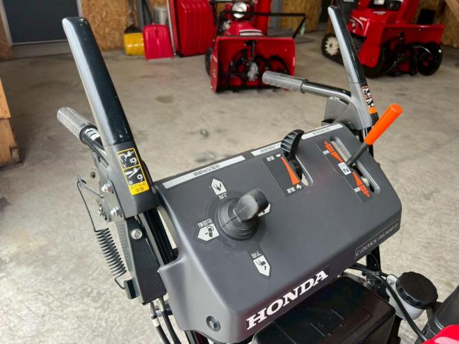 除雪機ホンダ　HSS970n（JX）クロスオーガー！130HR！