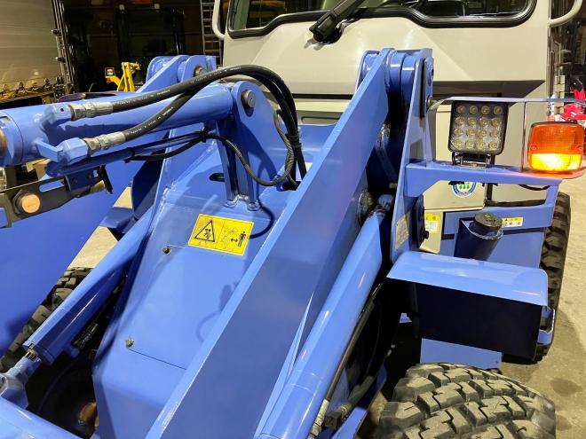 ホイールローダTCM(日立)　中古　L4-2(LX20-7)　建機