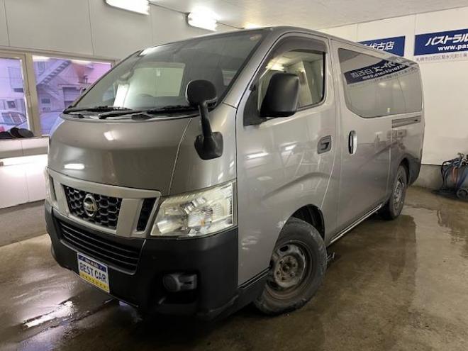 キャラバンＮＶ３５０　ディーゼルターボ　スタッドレスタイヤ付　カロッツェリアナビ　地デジ　バックカメラ 4WD 2500 4Dr