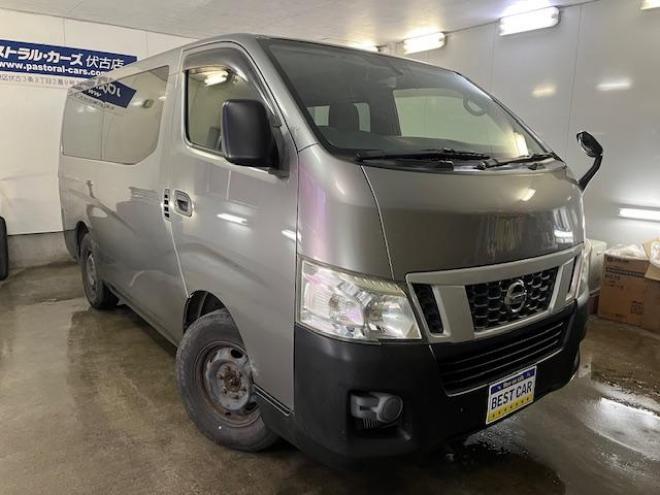 キャラバンＮＶ３５０　ディーゼルターボ　スタッドレスタイヤ付　カロッツェリアナビ　地デジ　バックカメラ 4WD 2500 4Dr