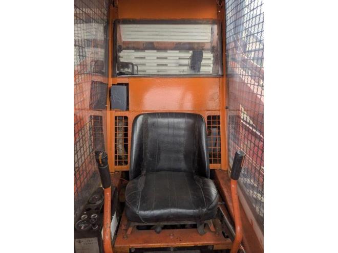 スキッドステアローダトヨタ　ジョブサン　SGK6　ガソリン　2.000H